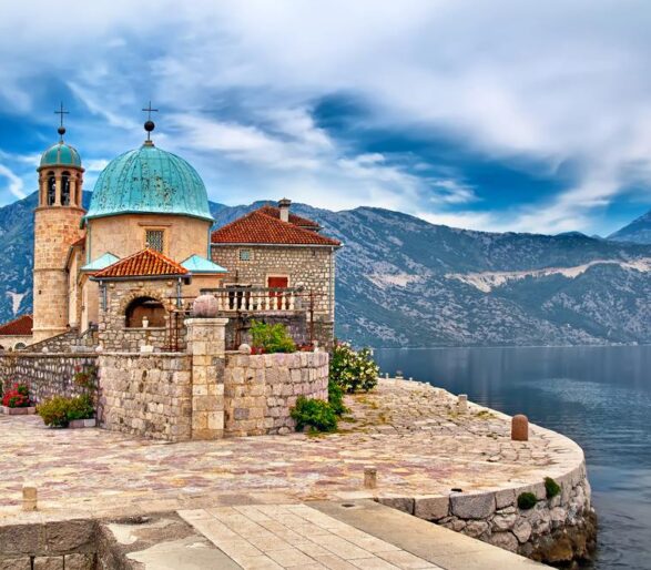 Montenegro private tour from Dubrovnik. daily offer