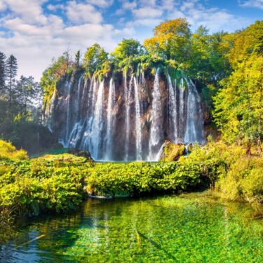 From Split to Zagreb with Plitvice Lakes Tour | Travel with a local driver