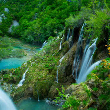 Transfer from Zagreb to Split with Plitvice Lakes | Travel with a local driver