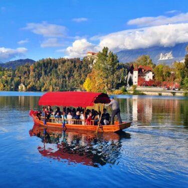 Transfer from Zagreb to Bled with Ljubljana Town | Travel with a local driver